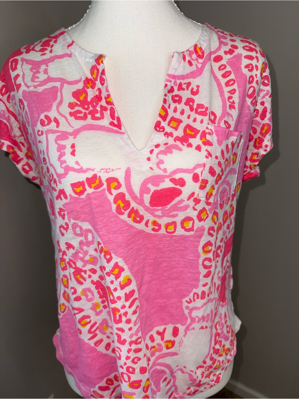 Lilly Pulitzer Pink & White Split-Neck Short Sleeve Top